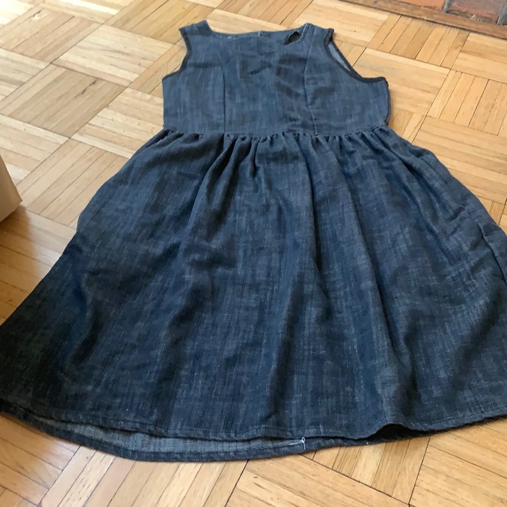 Navy jean like dress with pockets!